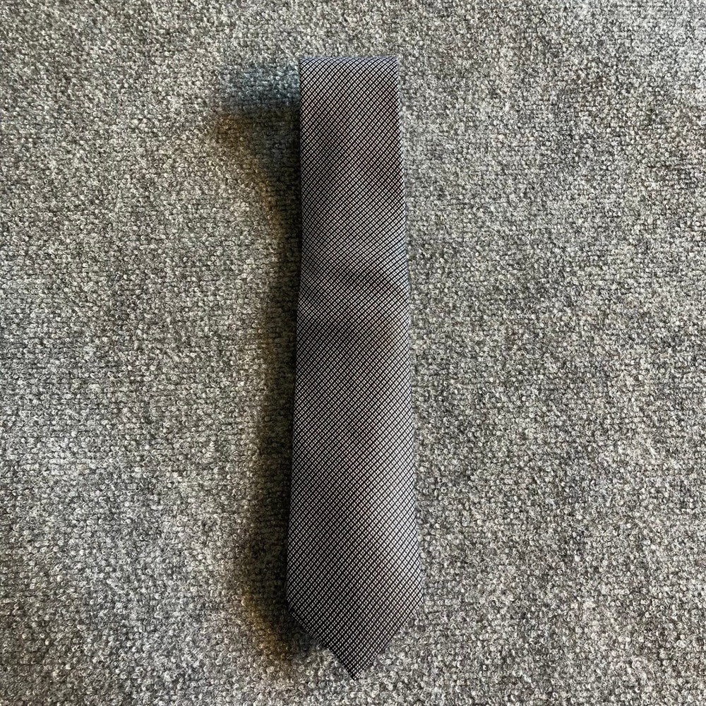 CK Calvin Klein Mens Silk Necktie Black Silver Grey Micro Pattern Woven Tie